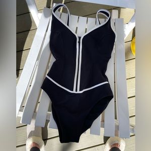 Profile by Gottex Front Zip Suit